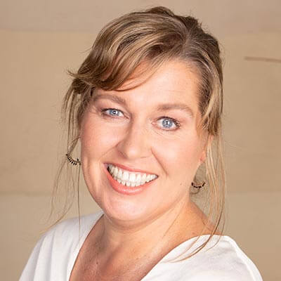 Portrait Dr. Katharina Burkhardt