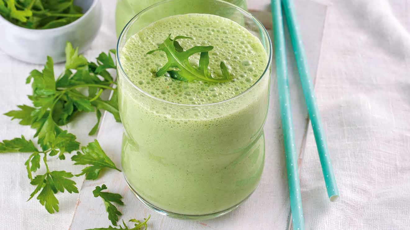 Der Kräuter-Joghurt-Smoothie ist ein richtiger Kalzium-Booster. 