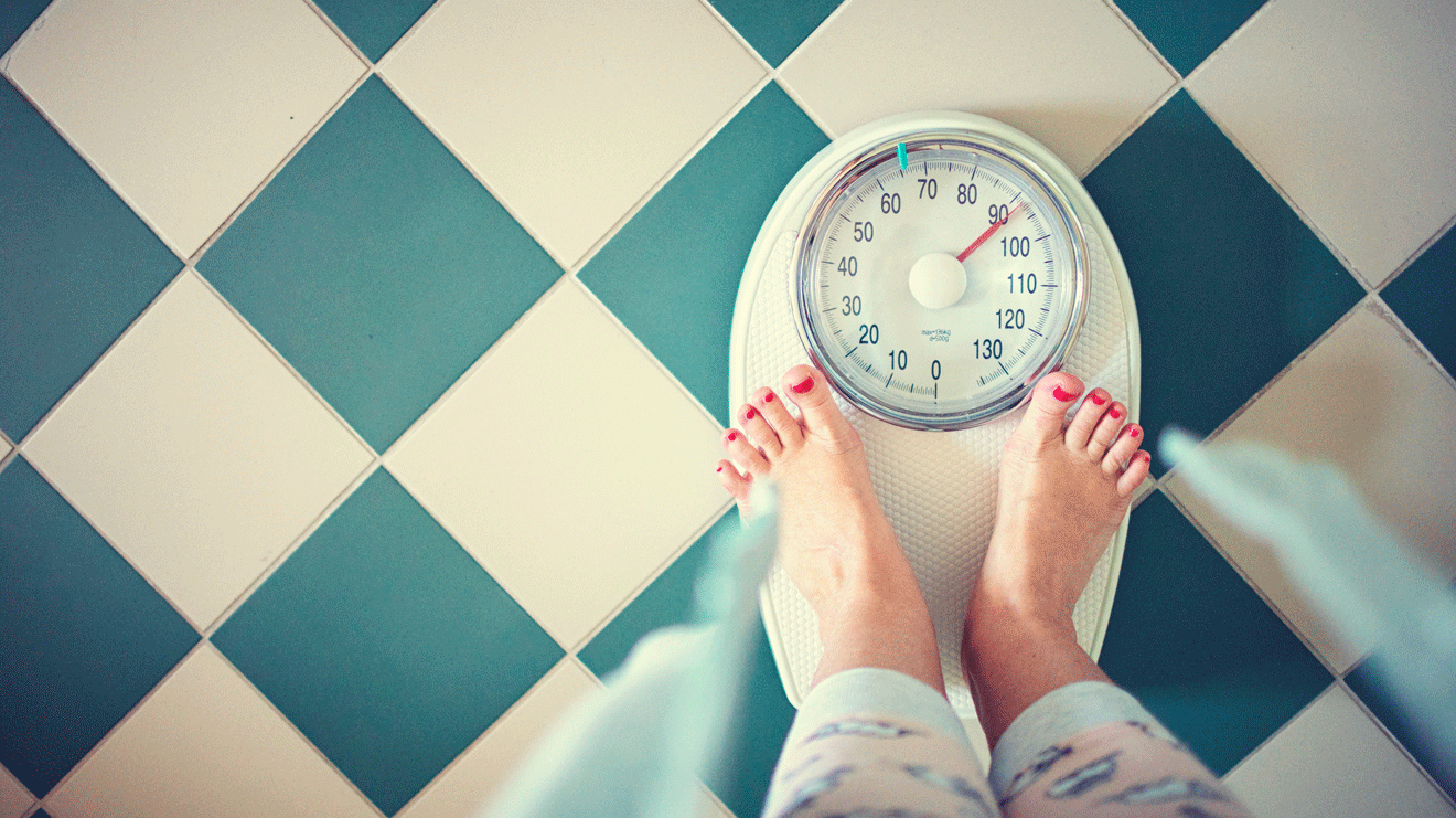 Entgegen der landläufigen Meinung scheint eine Hormonersatztherapie der altersbedingten Tendenz zur Gewichtszunahme entgegenzuwirken. - iStock/Rike_