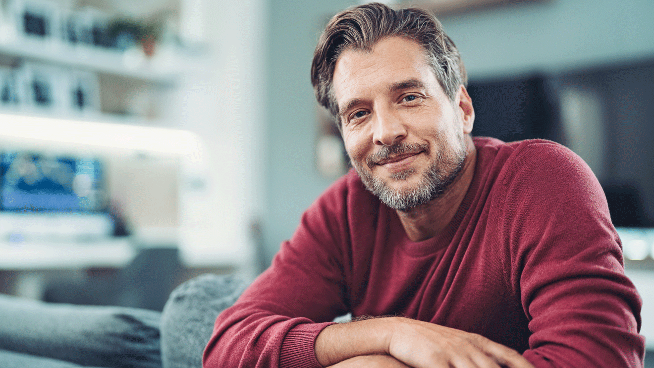 Neben dem typisch „männlichen“ Testosteron benötigt der Mann nämlich auch die typisch „weiblichen“ Hormone wie Progesteron und Estradiol, um leistungsstark, fit und in der Andropause auch beschwerdefrei zu sein. - istock/pixelfit