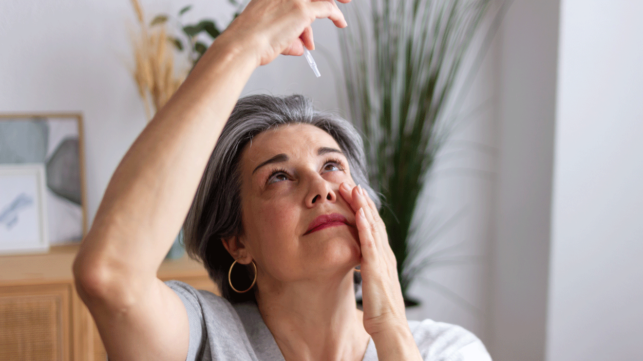 57 Prozent der Frauen nach der Menopause haben trockene Augen, verglichen mit 53 Prozent davor.  - istock/IsiMS