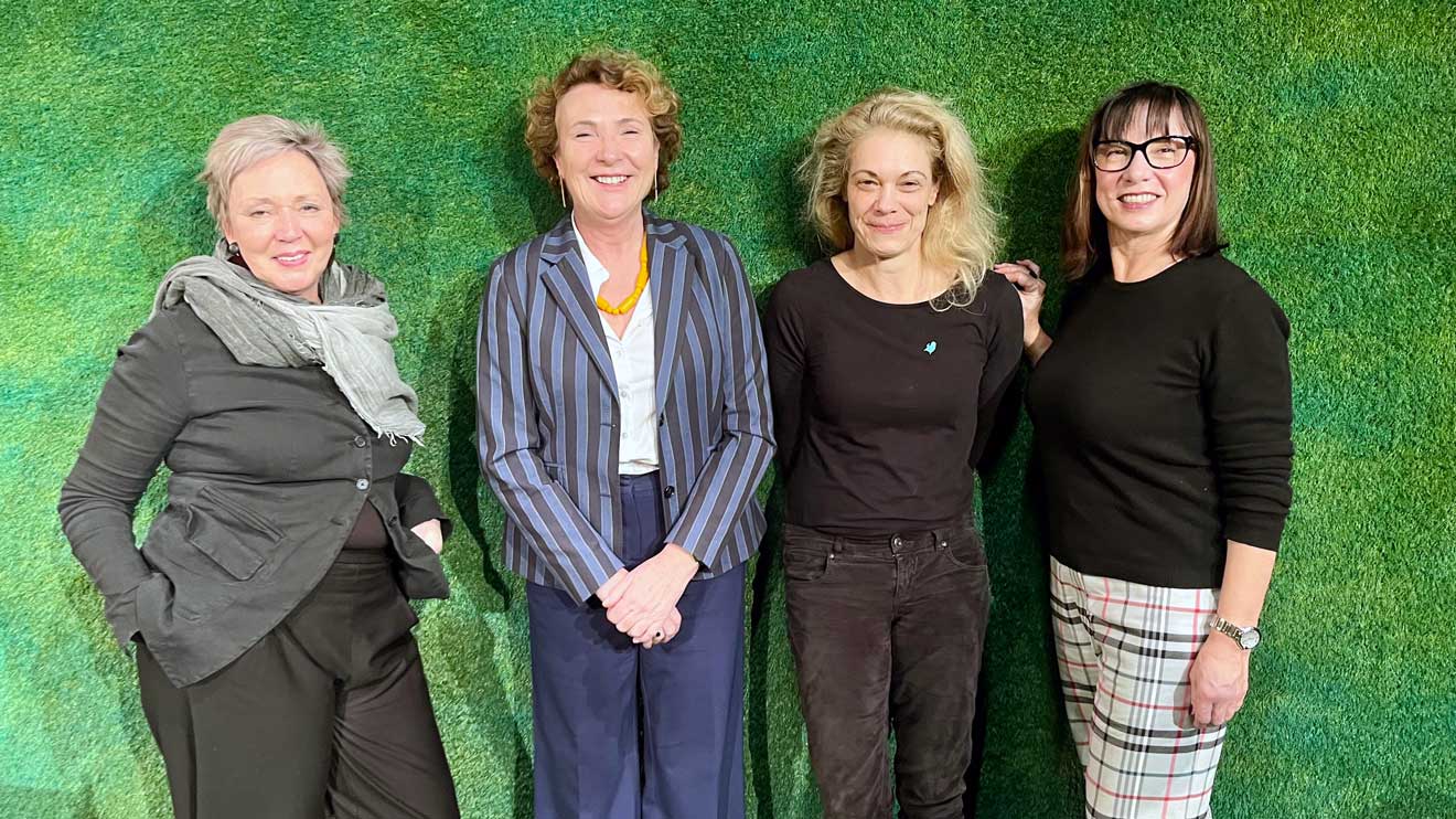Die Protagonistinnen der Wechselweise-Nacht: Andrea Schurian, Bibiana Kalmar, Grischka Voss, Veronika Pelikan (von links nach rechts) - Janina Lebiszczak